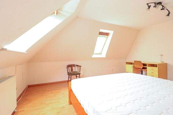 Schlafzimmer im OG