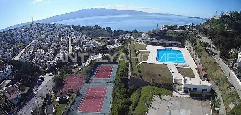 Sea-View Villa in a Complex with Private Beach in Bodrum