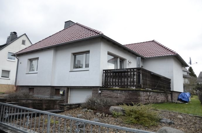 Gepflegtes 1 - Familienhaus in ruhiger Lage in Immenhausen - Holzhausen