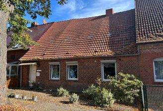 Einfamilienhaus Straßenansicht