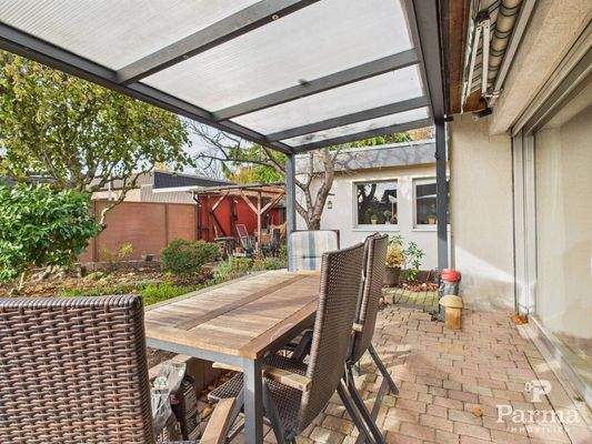 überdachte Terrasse