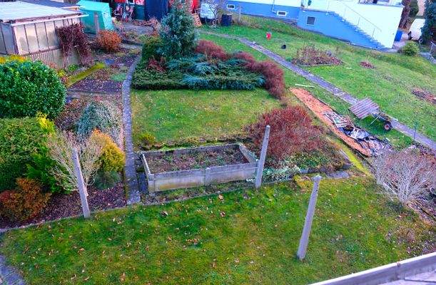 kleiner Hausgarten.JPG