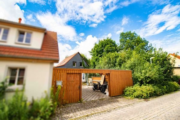 große Einfahrt unscharf