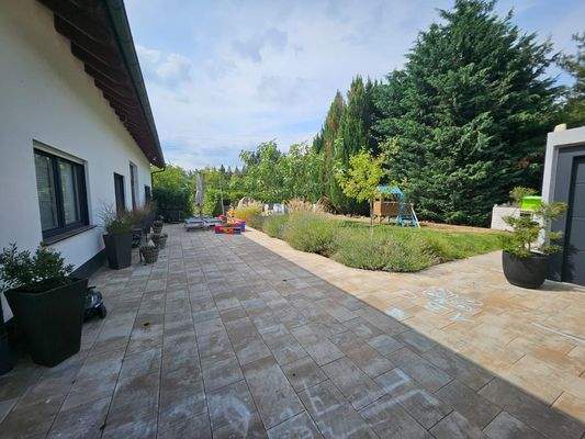 Außenbereich Betriebsgebäude