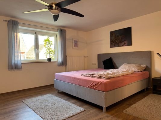 Schlafzimmer UG