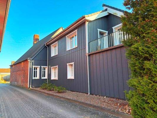 Ca. 142 m² Ausbaufl. (hinten)