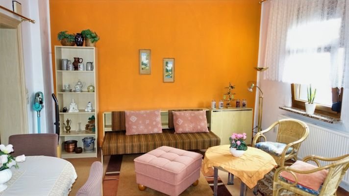 Wohn- und Schlafzimmer im Erdgeschoss