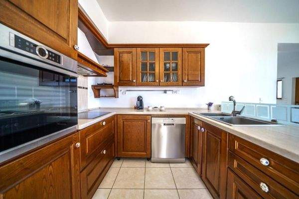 Kreta, Megala Chorafia: Villa mit Meerblick und separatem Apartment zu verkaufen