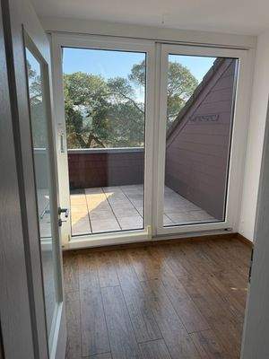 Büro mit Zugang auf die Dachterrasse