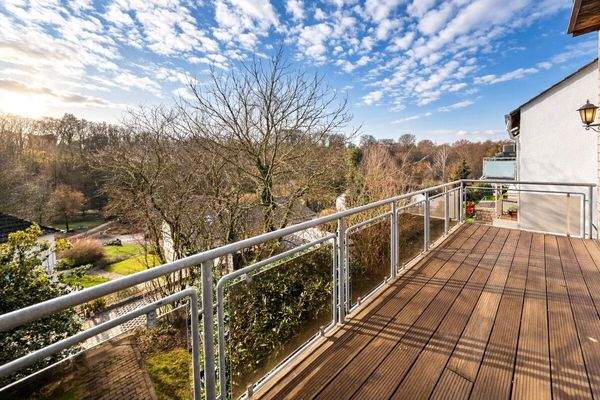 Sonnenbalkon mit Aussicht