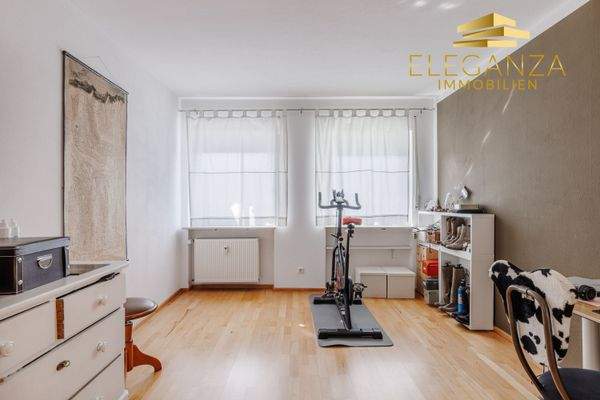 Kinder_Arbeitszimmer 1.jpg