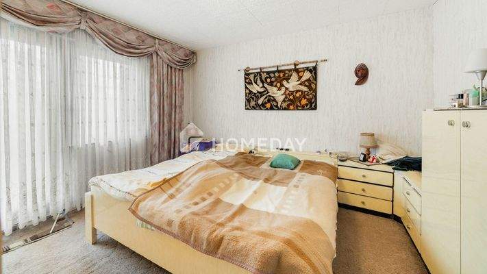 1. OG Schlafzimmer 1