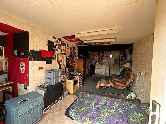 ehem. Postfiliale mit sep. WC