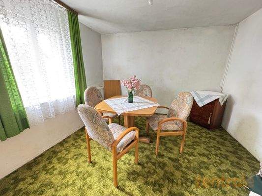 FA456E81-4C16-4B13-874B-F17BA3A2F039_1_201_a