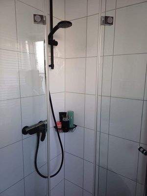 Dusche im Tageslichtbadezimmer (2025)