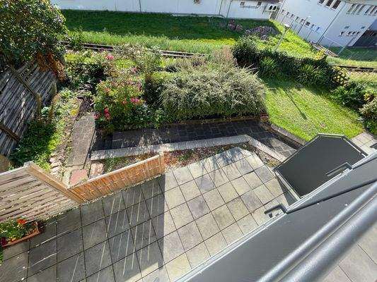 kleiner Garten der Hausgemeinschaft