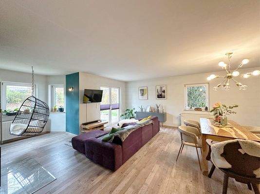 Lichtdurchflutetes Wohn-/Esszimmer im Erdgeschoss