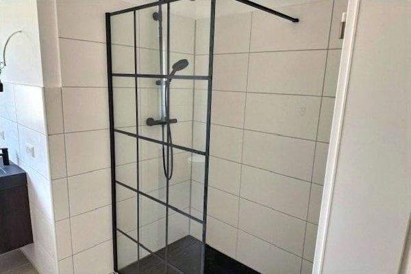 Wannen-Duschbad EG II