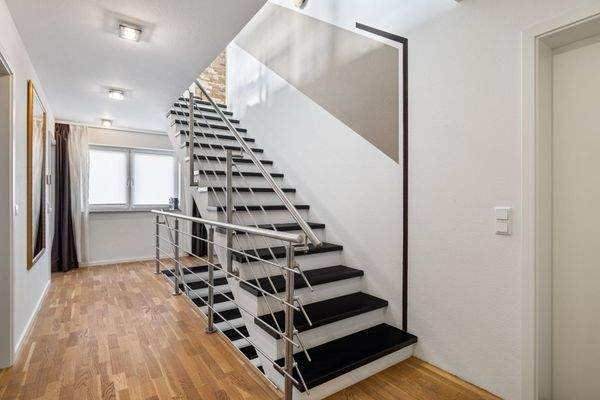 Treppenaufgang ins DG