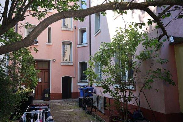 Hinter dem Haus Pic3 VKWMSMFH