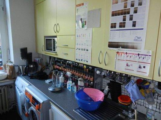 Küche mit Ausstattung.JPG