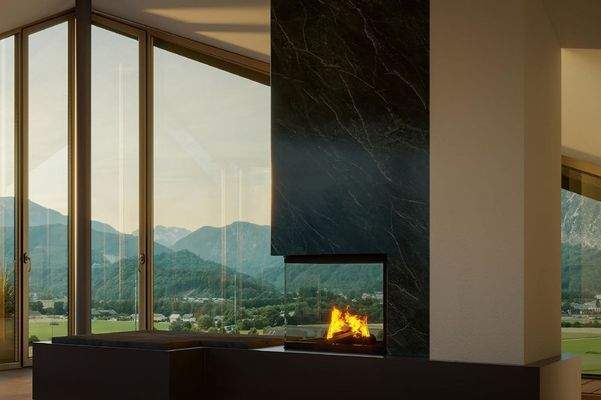 Ein elegantes Detail, das den Blick auf die majestätische Bergkulisse freigibt - Visualisierung