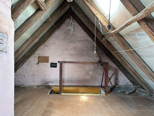 ausbaubarer Dachboden