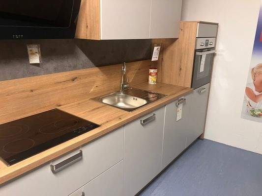 Küche Einbau neu 01.jpg