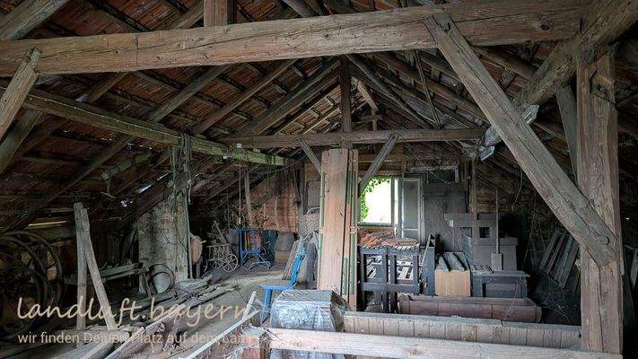 Dachboden über der Sauna.jpg