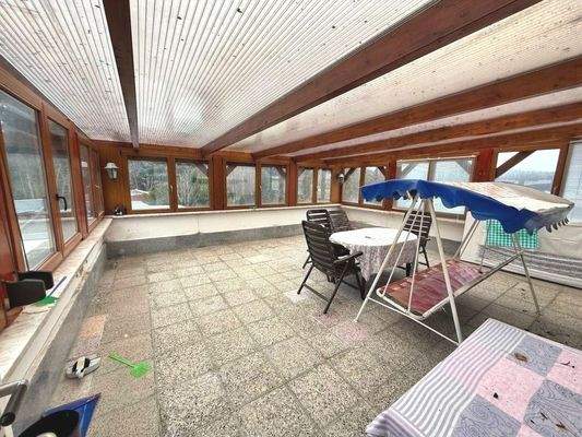 Überdachte Terrasse