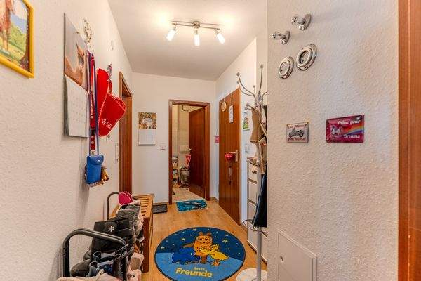 Flur mit Blick zum Bad