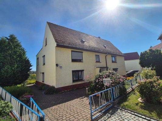 Haus Frontansicht.jpg