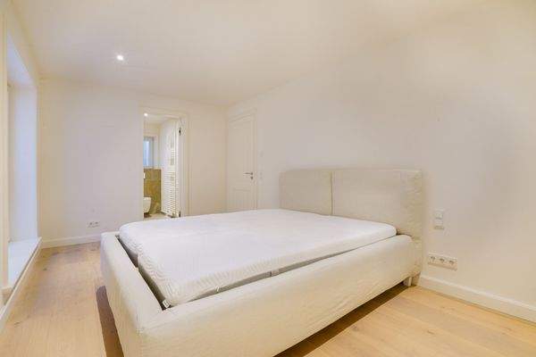 genehmigtes Schlafzimmer KG