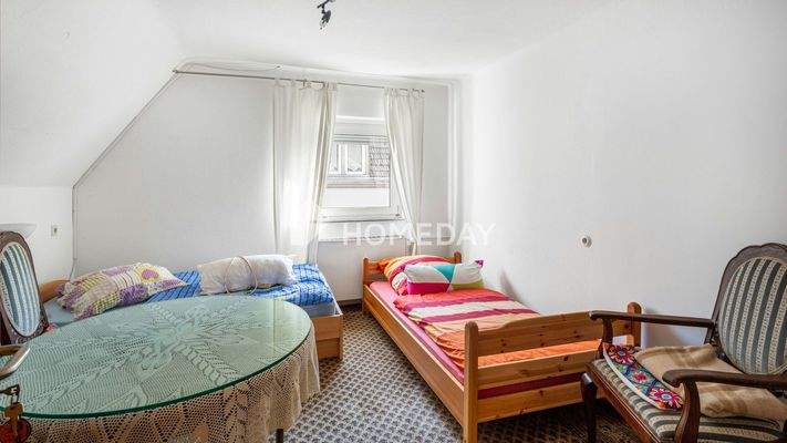 1. OG Schlafzimmer 2 1