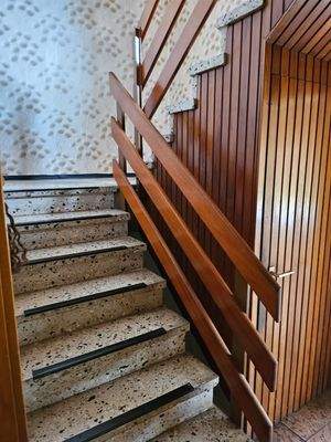 Treppenaufgang zum Dachgeschoss