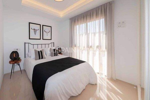 Modern Houses with Private Pool in Los Alcázares