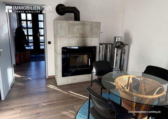 G2602 ・ Kaminstudio mit Kaminofen