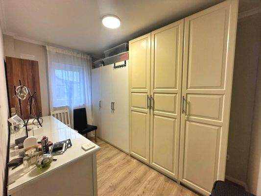 Ankleideraum Elternschlafzimmer