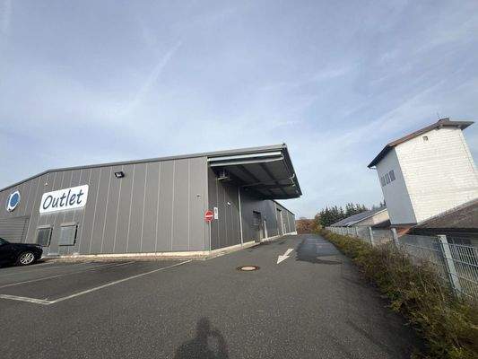 Seite mit Vordach Auslieferung