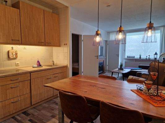 Küchenzeile/Essplatz