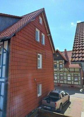 Giebel_Blick zur Strasse