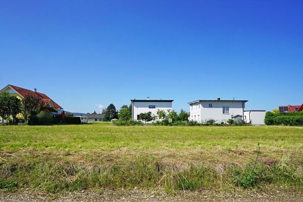 Von der straßenseitigen Grundgrenze nach Südwesten