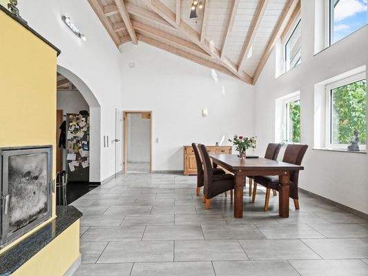 Erdgeschoss - lichtdurchfluteter Essbereich