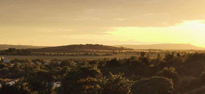 Abendlicher Blick zum Kyffhäuser