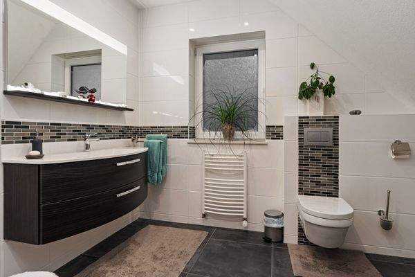 Bad mit Dusche 6,84 m²