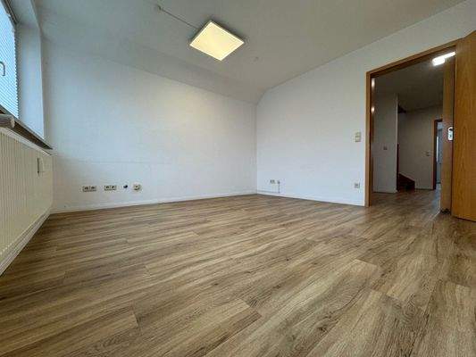 Zimmer zum Parkplatz