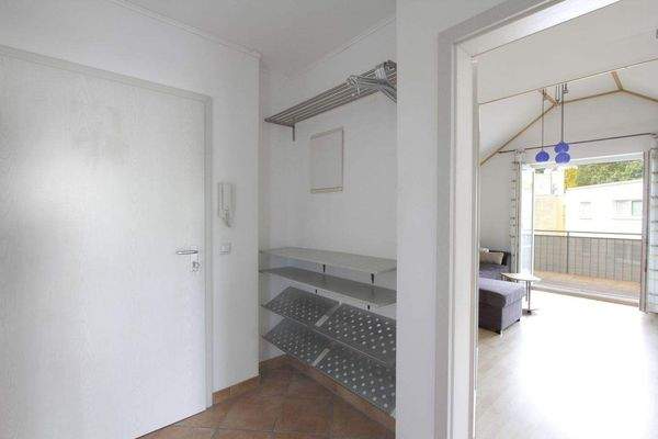 Eingangsdiele mit Garderobe...