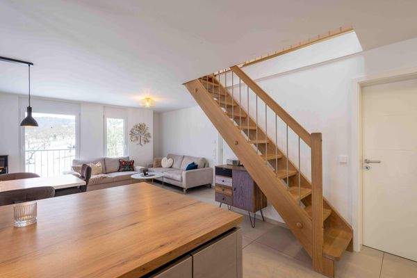 Treppenzugang zur Spitzbühne