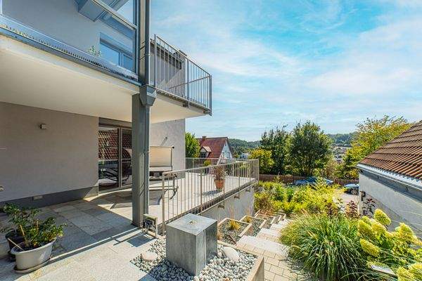 Aussentreppe mit Terrasse