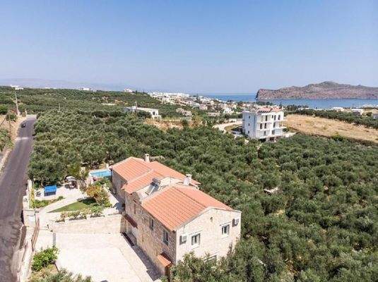 Kreta, Agia Marina: Luxuriöse Steinvilla mit Meer- und Sonnenuntergangsblick zu verkaufen